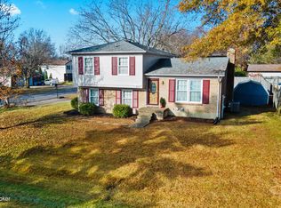 8016 Cortland Dr, Louisville, KY 40228