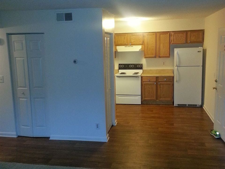 2nd image of 211 37th Ave N APT B9