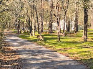 83 Dahlia Rd, Huntsville, TX 77320