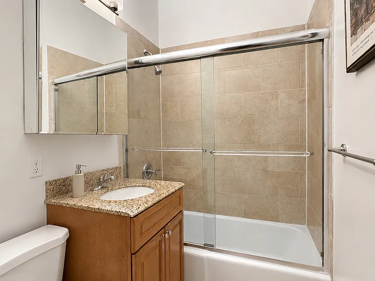 30 Christopher St #1D — Photo 8
