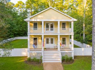306 Gillim Rd, Deltaville, VA 23043