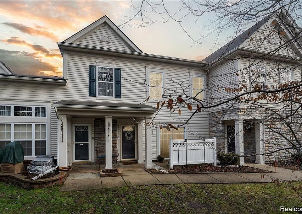 1st image of 25700 Maritime Cir S