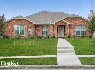 615 Hearthstone Dr, Lancaster, TX 75146