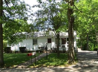 57 Oak Tree Dr, Johnston, RI 02919