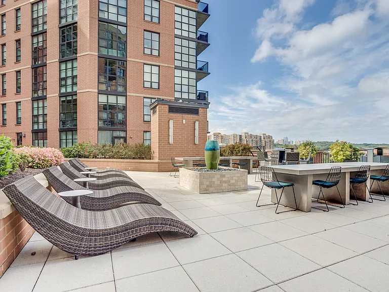 Our community is the perfect blend of modern, high-rise living infused with classic comforts