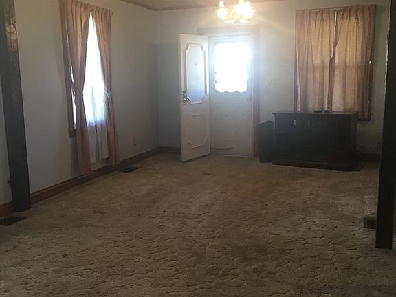 5th image of 107 Graceland Cir