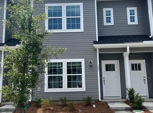 303 Twin Rivers Dr, Charleston, SC 29492