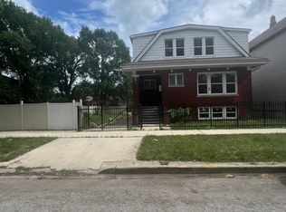 8513 S Escanaba Ave, Chicago, IL 60617