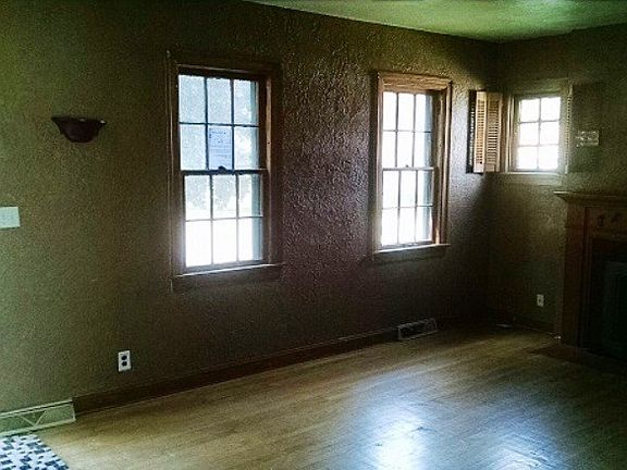 3rd image of 2204 17th Ave