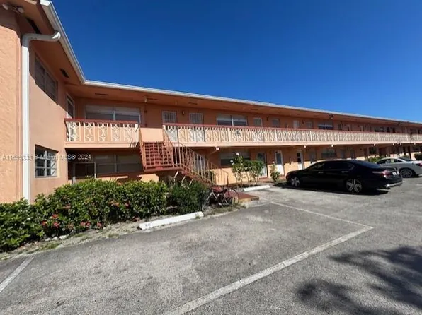 285 NE 191st St APT 2903, Miami, FL 33179
