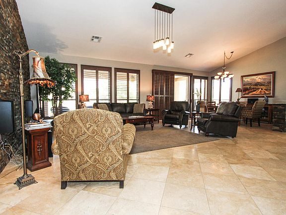 4th image of 10214 E Champagne Dr