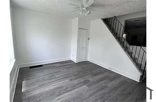 485 Potterton Hts Photo 1