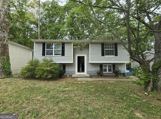 2075 Countydown Ln, Stone Mountain, GA 30088