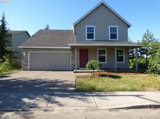 343 W Garfield St, Carlton, OR 97111