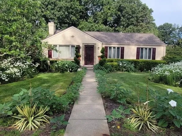 119 Mayer Dr, Pittsburgh, PA 15237