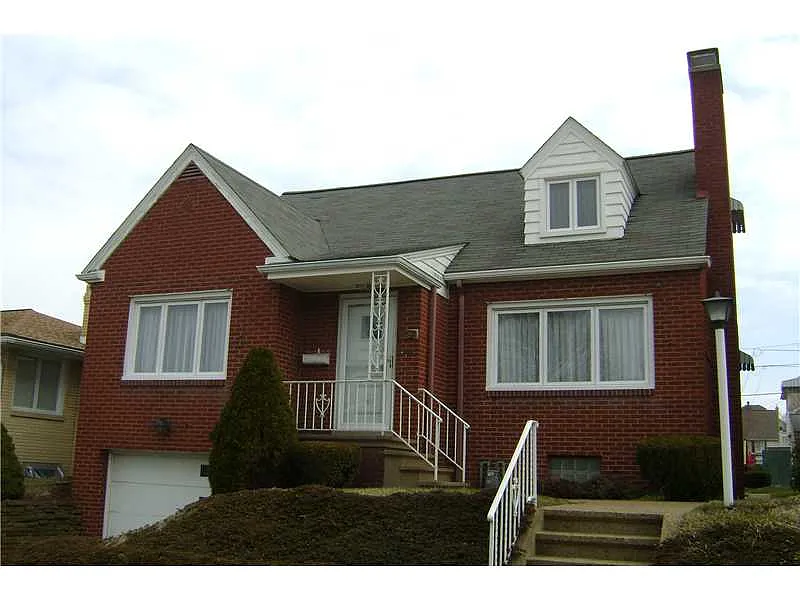615 Sewickley St photo 1