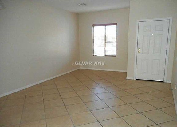 3rd image of 1065 Swinford Ct