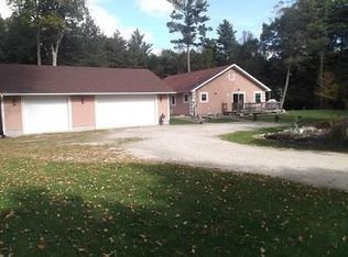 13136 White Cedar Rd, Two Rivers, WI 54241