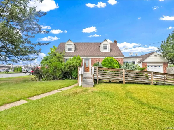 2347 Roosevelt Avenue, East Meadow, NY 11554