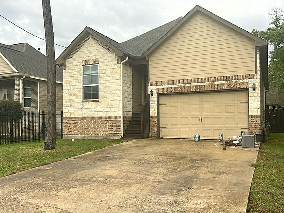 2nd image of 3520 Timber Dr