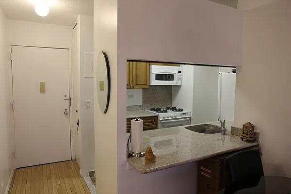 Rented by Battery Park Realty | media 16