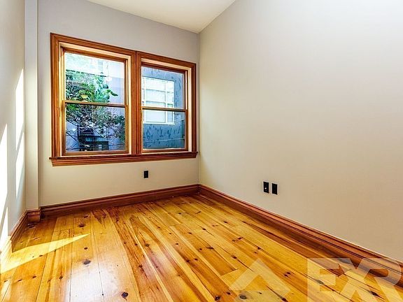 4th image of 252 Grand St #4G