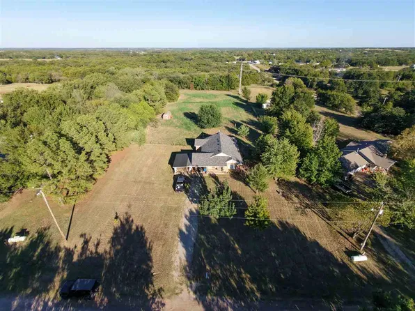 6717 Lilly Ln, Stillwater, OK 74074