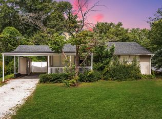 613 Jarman St, Jacksonville, NC 28540