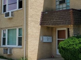 8758 W Berwyn Ave #1, Chicago, IL 60656