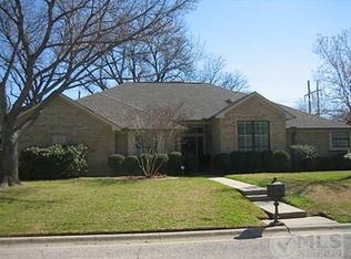 402 Aspen Rd, Gainesville, TX 76240