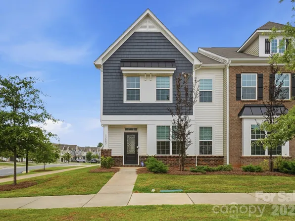13905 Castle Nook Dr, Charlotte, NC 28273