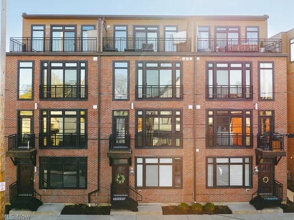 2267 W 19th St, Cleveland, OH 44113