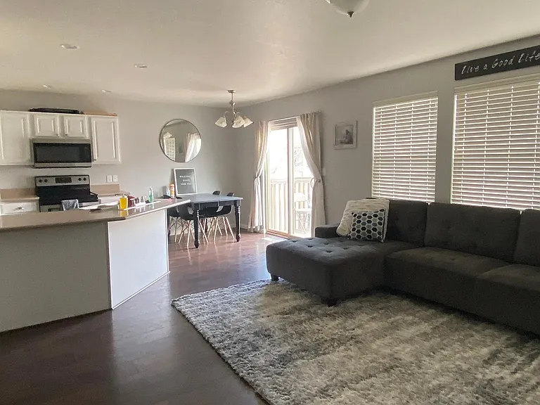 177 S 1930 E — Photo 3