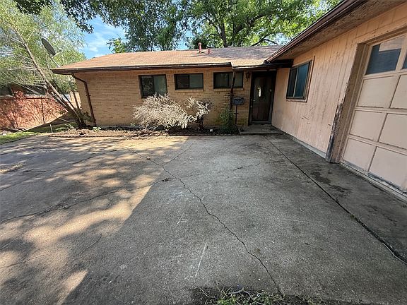 2nd image of 737 Blueberry Ln