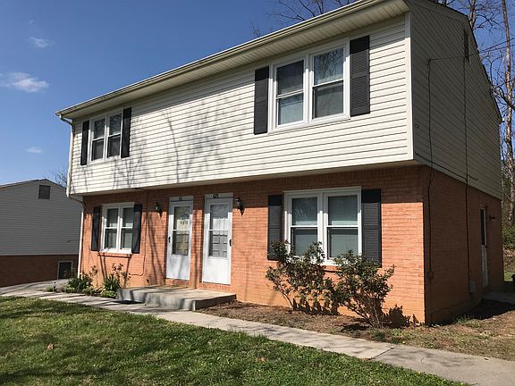 2nd image of 429 Ceylon St NE #429/431