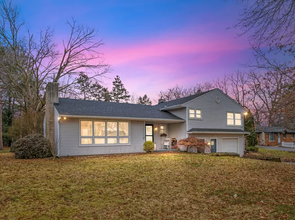 9094 E Bc Ave, Richland, MI 49083