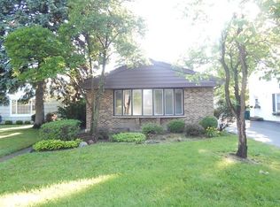 481 Green Bay Rd, Highland Park, IL 60035