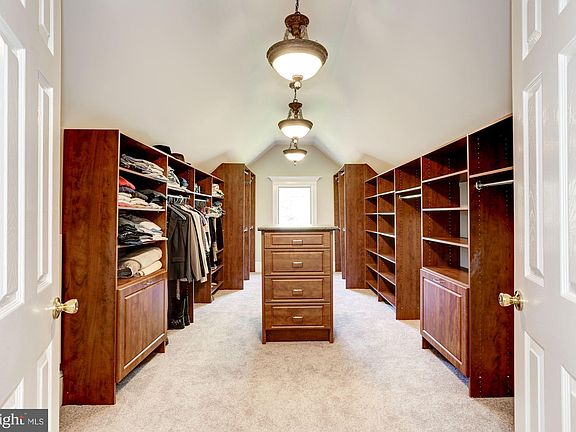 5th image of 9404 Forest Haven Dr