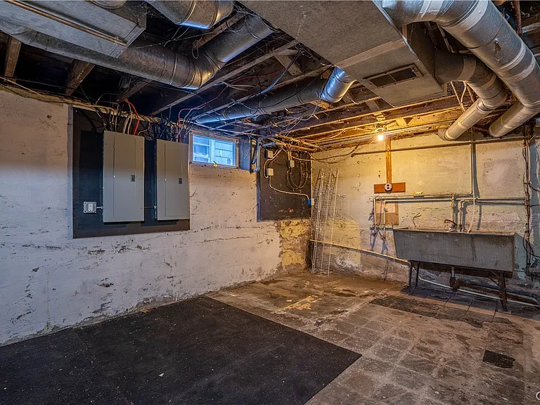 262 Church St — Photo 18