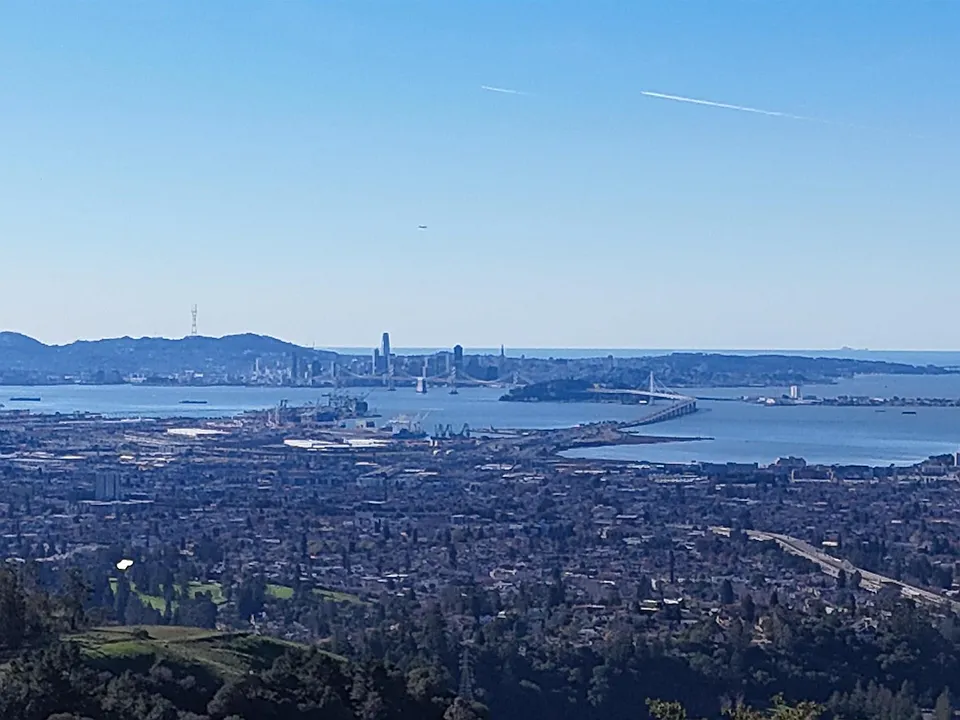 6100 Skyline Blvd
