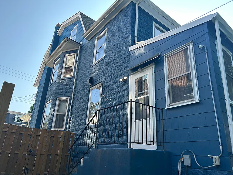135 E 8th Ave — Photo 27