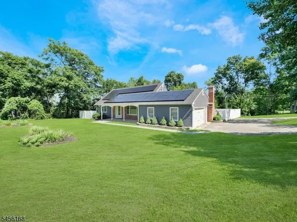 9 Lake Pochung Rd, Vernon Twp., NJ 07461