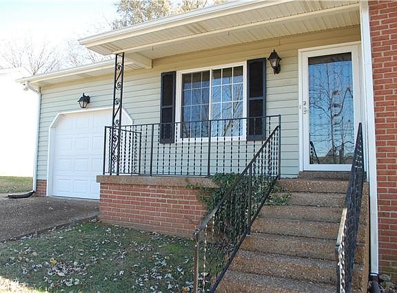 2nd image of 110 Lee Ct