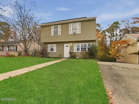 3rd image of 537 Holly Village Lane