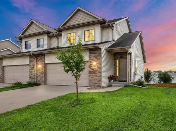 1457 Palisades Dr, Coralville, IA 52241