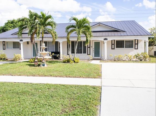 1322 Riverside Cir #1322