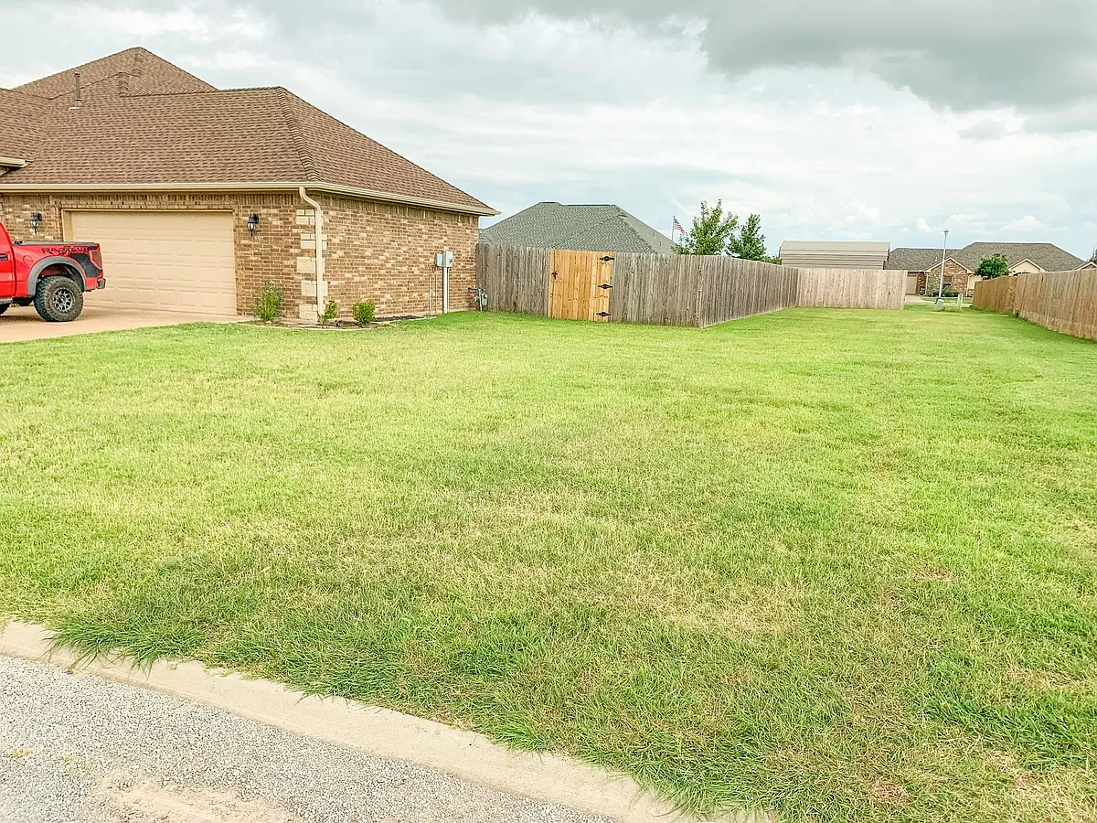 Building Photo - 1216 Brandi Dr