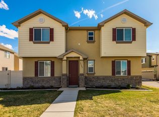 1131 W Stonehaven Dr, North Salt Lake, UT 84054