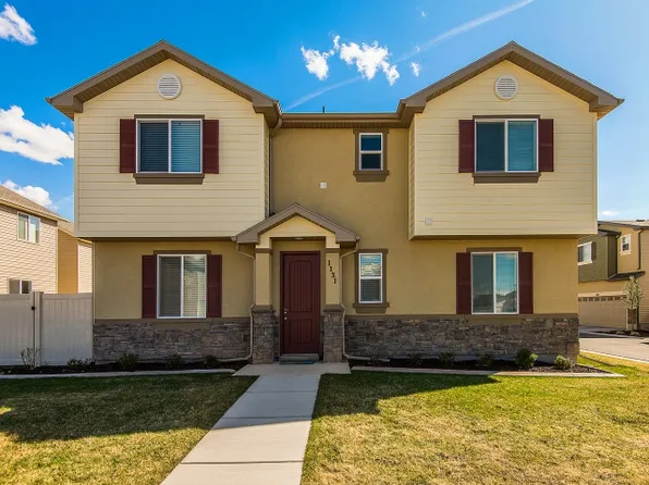 1131 W Stonehaven Dr, North Salt Lake, UT 84054