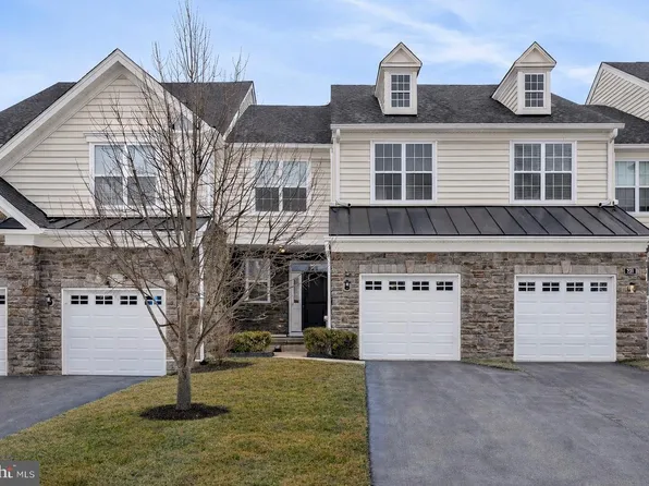 222 Ella Ln, Conshohocken, PA 19428